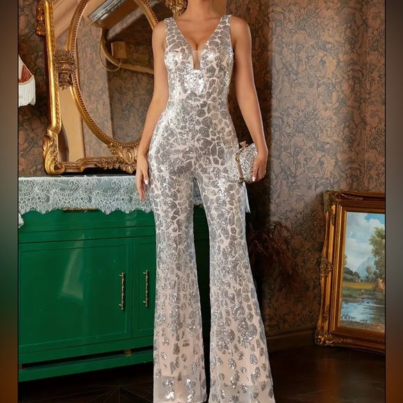 Backless sequin leopard Jumpsuit - Picture 3 of 10